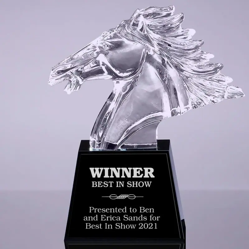 Engraved Crystal Horse Head - Crystal Images, Inc.